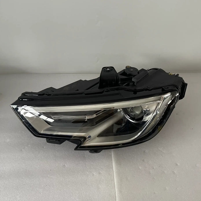 Audi A3 S3 RS3 8V Bi-Xenon LED Scheinwerfer links 8V0941005E