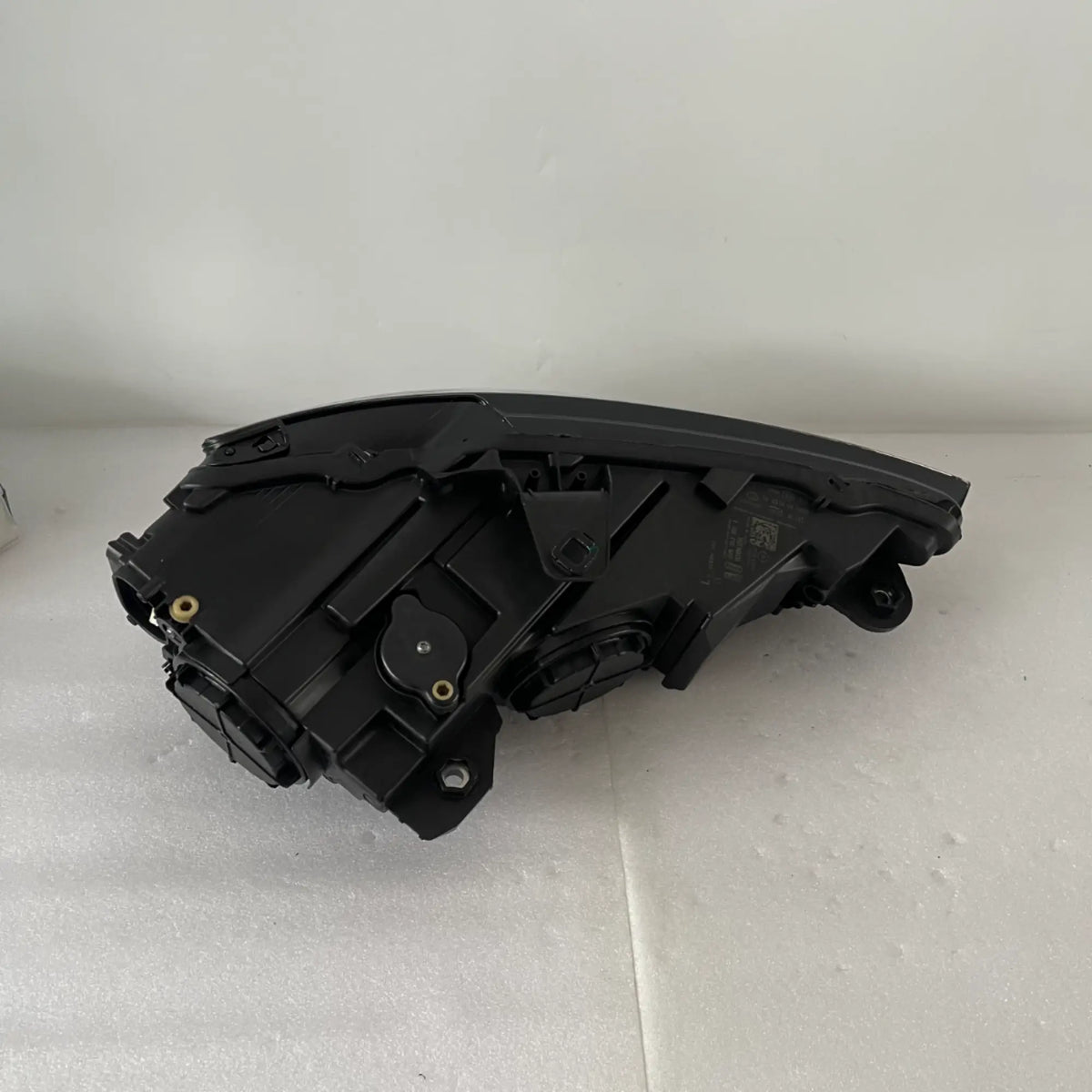 Audi A3 S3 RS3 8V Bi-Xenon LED Scheinwerfer links 8V0941043E