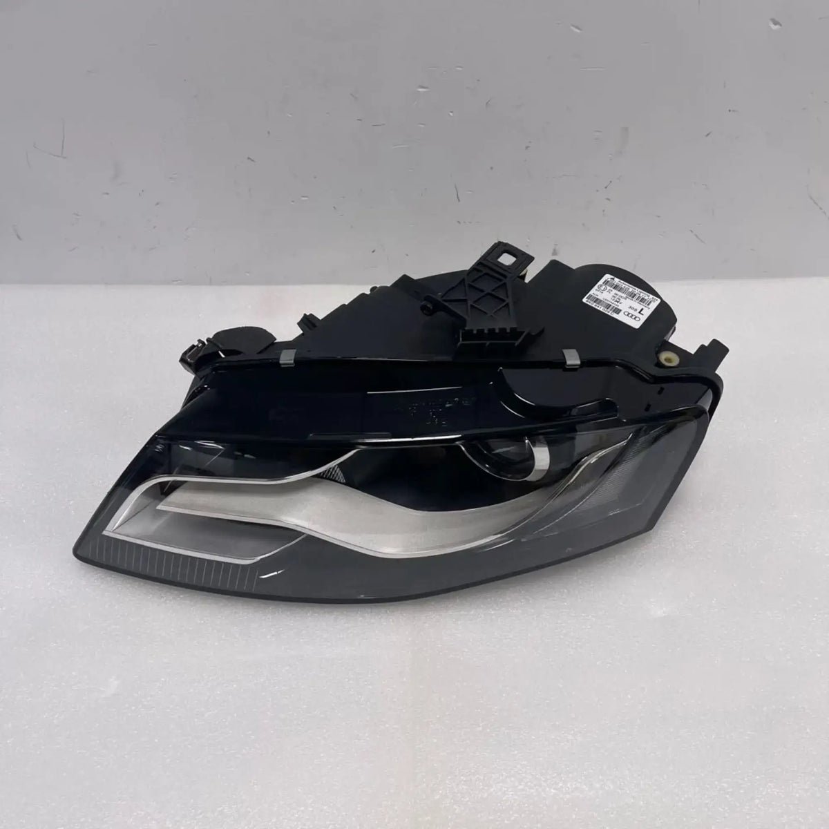 Audi A4 S4 B8 Bi-Xenon LED Scheinwerfer links 8K0941029S
