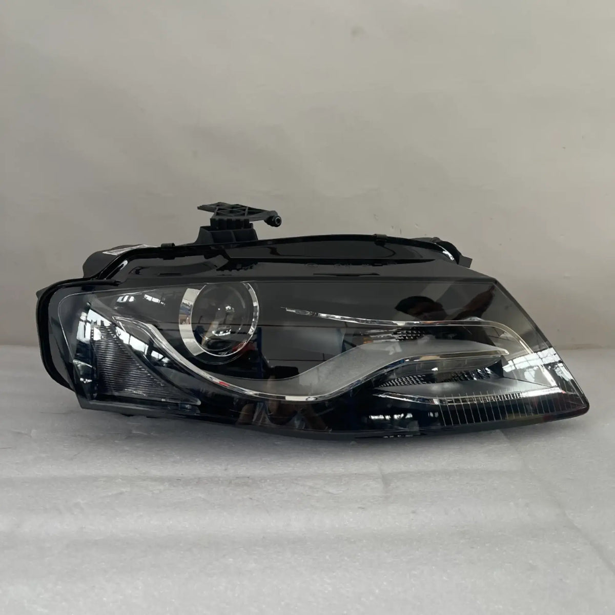 Audi A4 S4 B8 Bi-Xenon LED Scheinwerfer rechts 8K0941030P