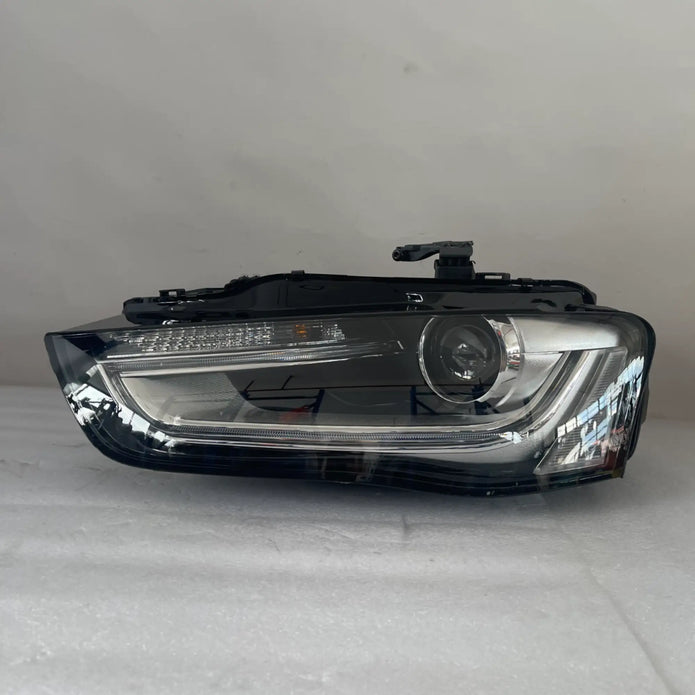 Audi A4 S4 RS4 B8 Bi-Xenon LED Scheinwerfer links 8K0941043