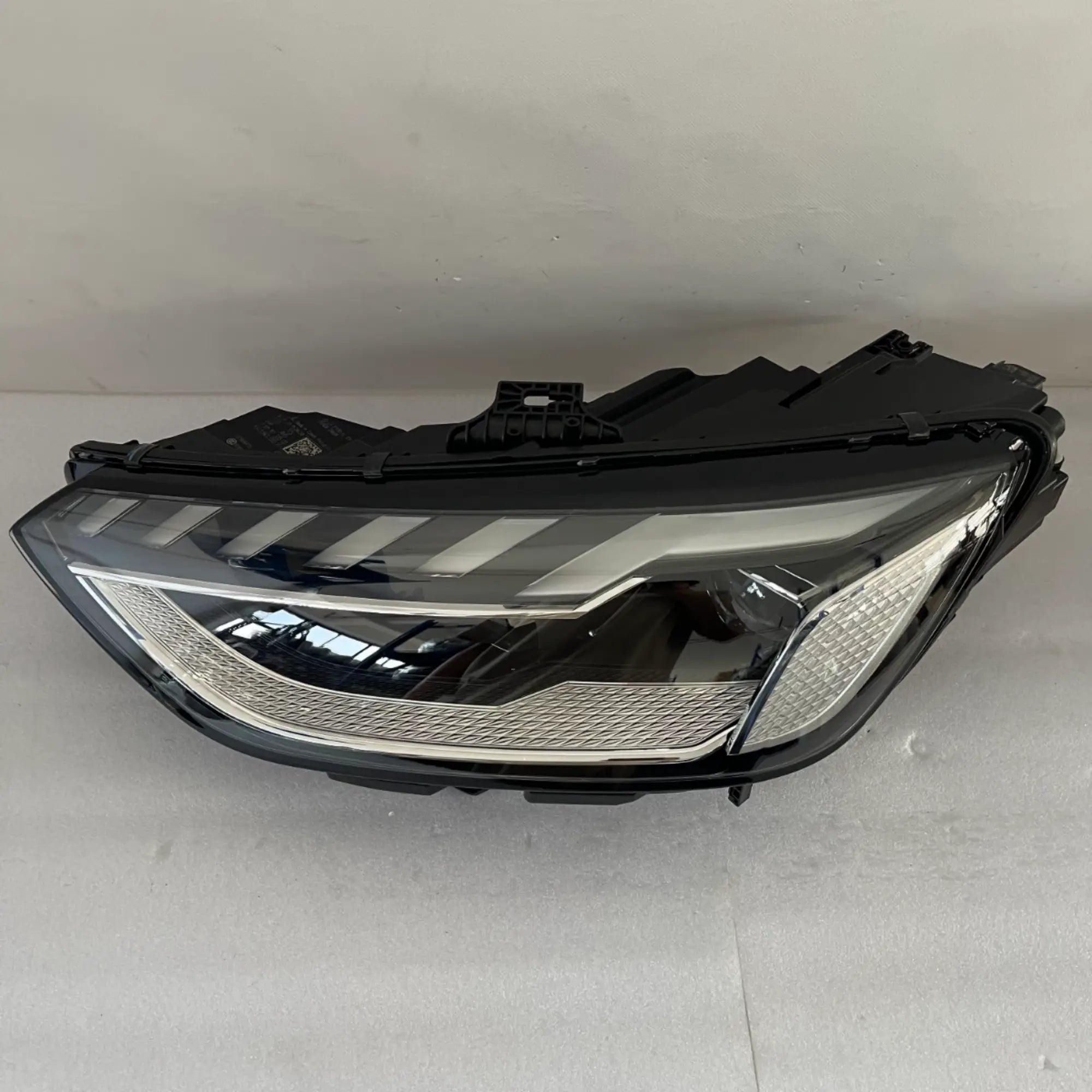 Audi A4 S4 RS4 B9 Full LED Matrix Scheinwerfer links 8W0941035E