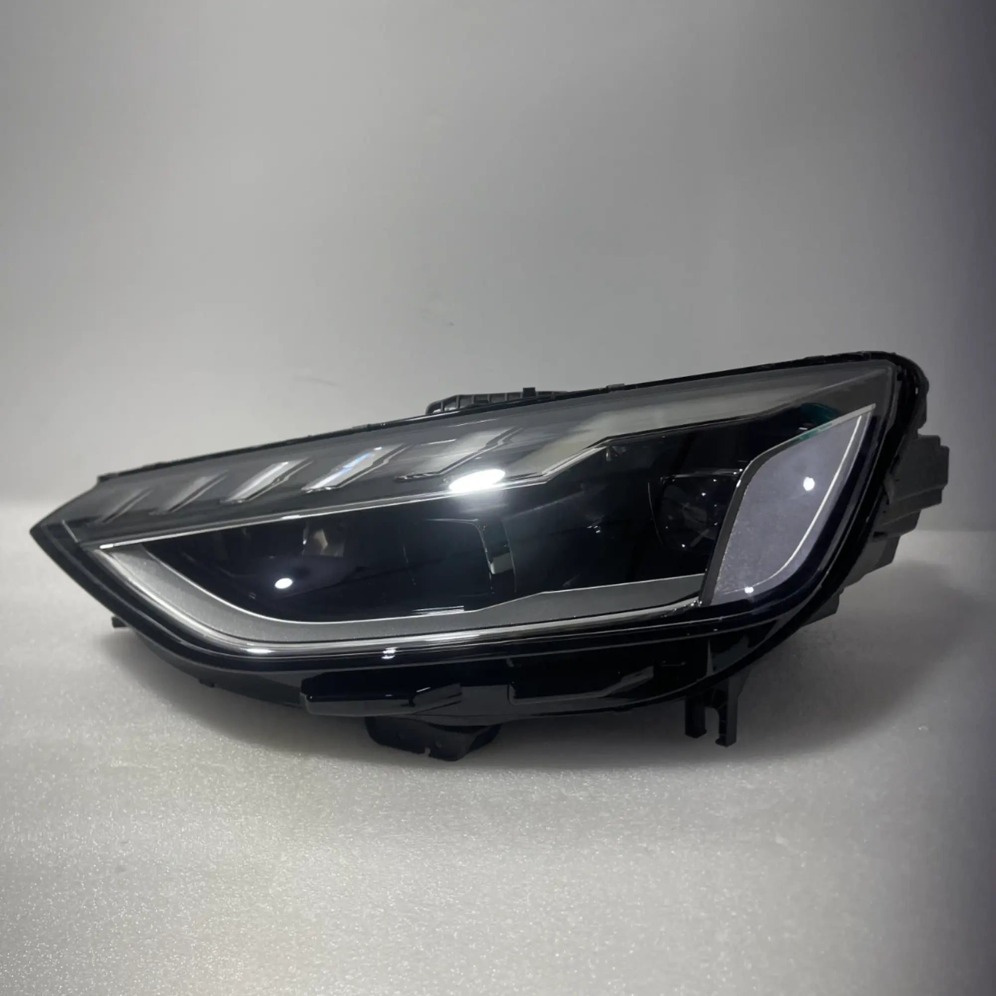 Audi A4 S4 RS4 B9 Full LED Scheinwerfer links 8W0941033D