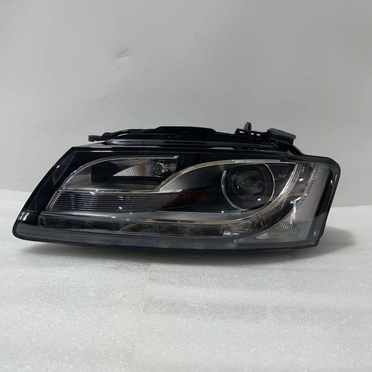 Audi A5 S5 RS5 8T Bi-Xenon LED Scheinwerfer links 8T0941029AN