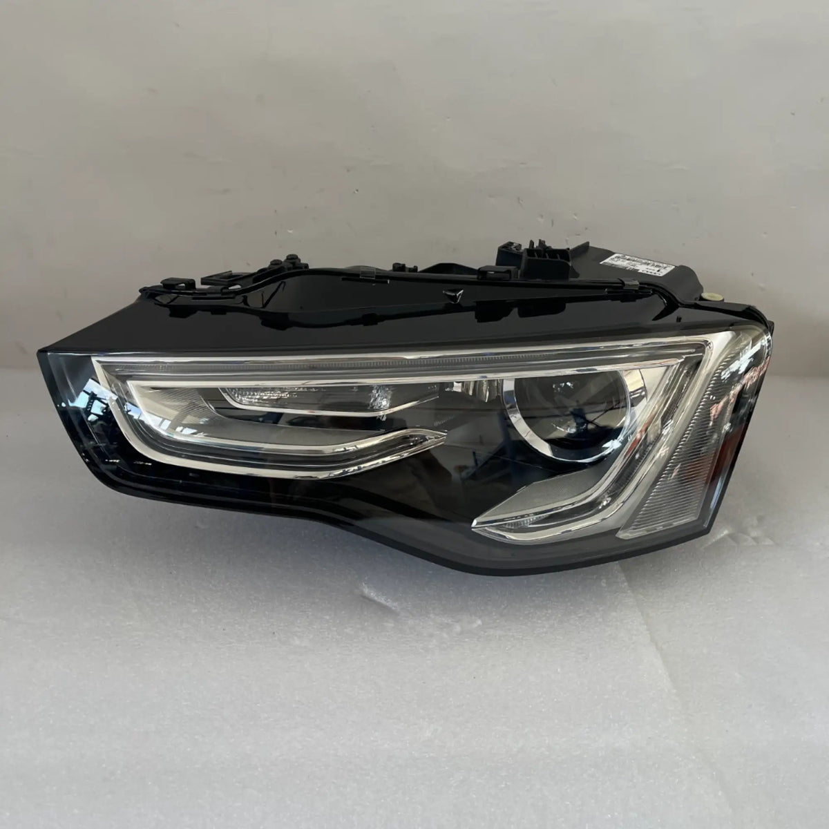 Audi A5 S5 RS5 8T Bi-Xenon LED Scheinwerfer links 8T0941753C