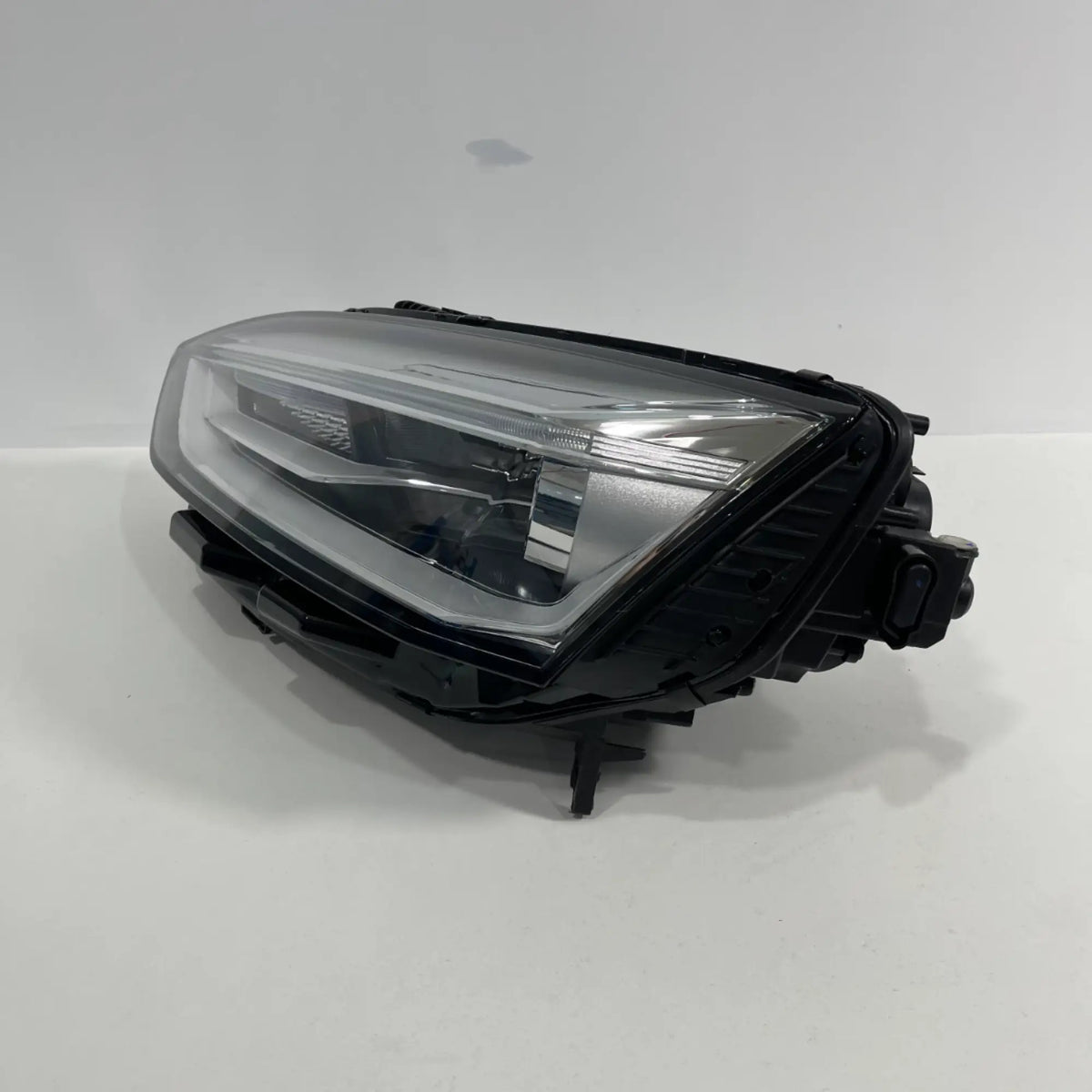 Audi A5 S5 RS5 F5 Bi-Xenon LED Scheinwerfer links 8W6941005