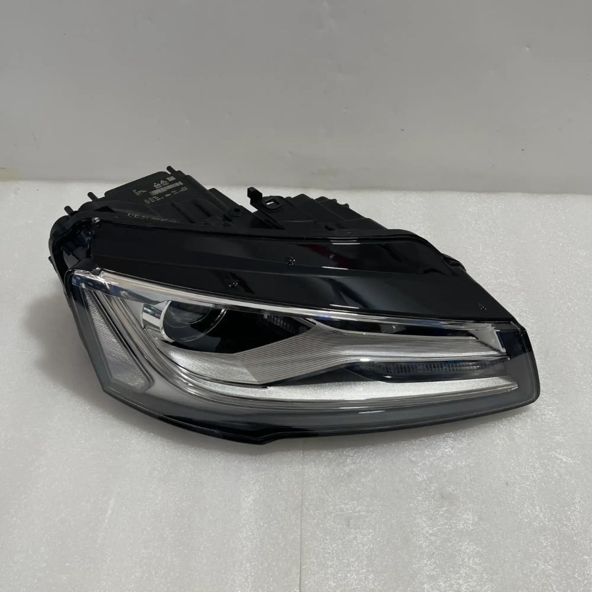Audi A8 S8 4H Bi-Xenon LED Scheinwerfer rechts 4H0941044