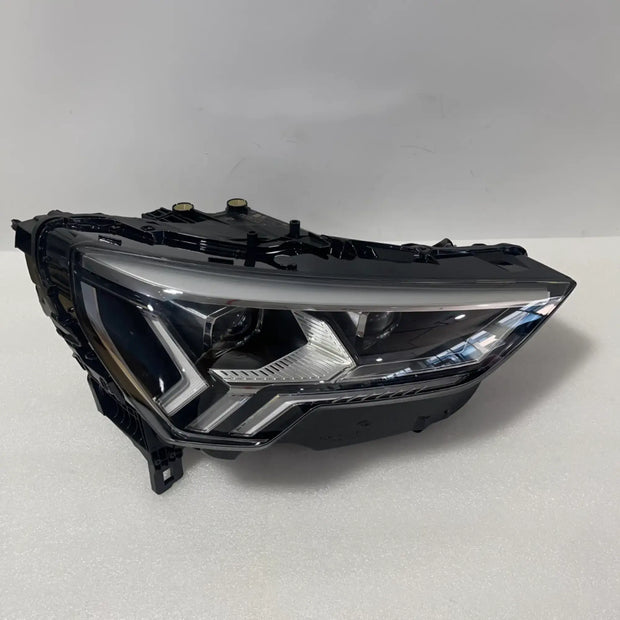 Audi Q3 RS Q3 F3 Full LED Matrix Scheinwerfer rechts 83A941036