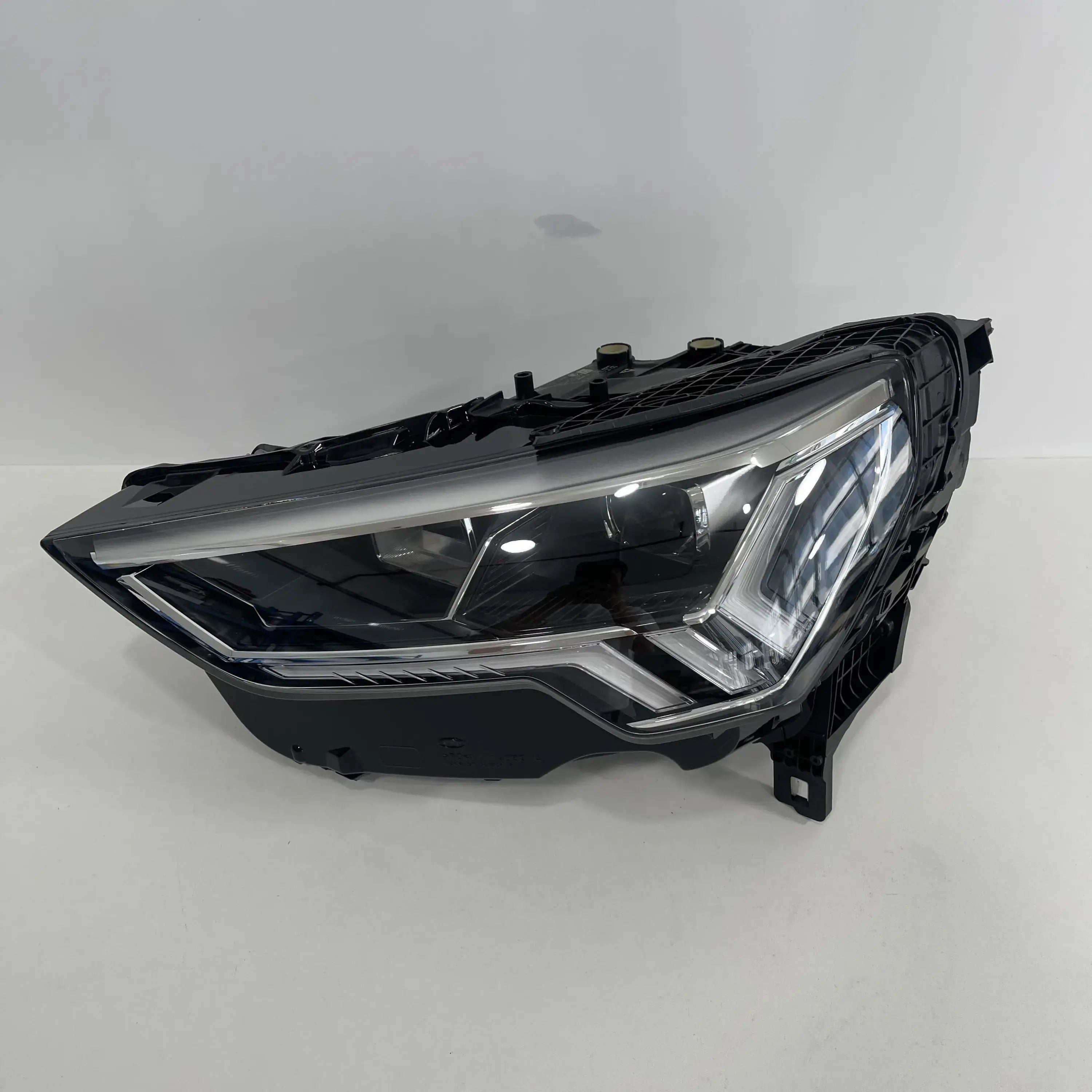 Audi Q3 RS Q3 F3 Full LED Scheinwerfer links 83A941033