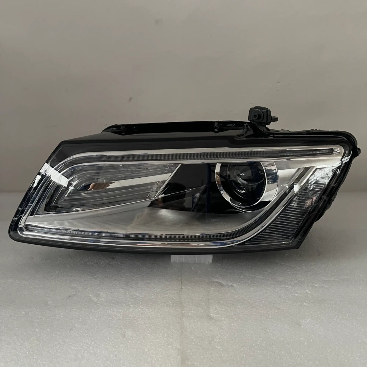 Audi Q5 SQ5 8R Bi-Xenon LED Scheinwerfer links 8R0941043C
