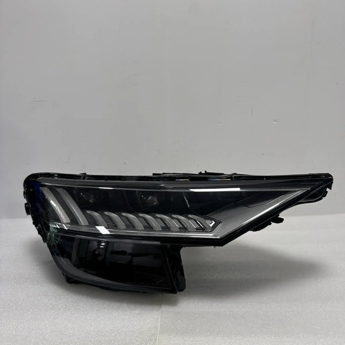 Audi Q8 SQ8 RS Q8 4M Full LED Matrix Scheinwerfer rechts 4M8941036