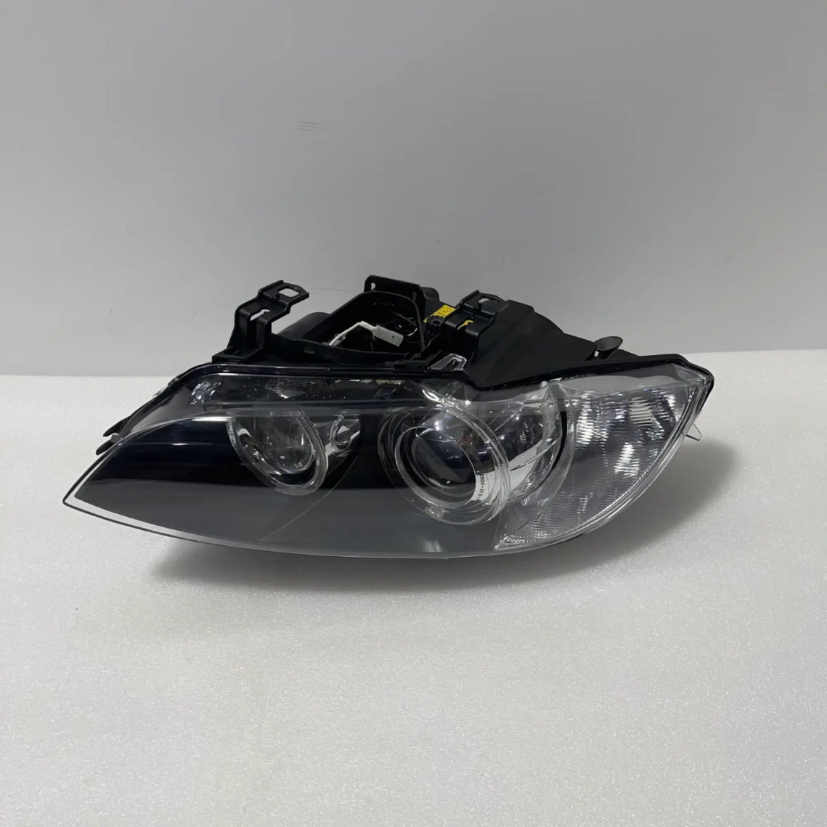 BMW 3er E92 E93 M3 E90 E92 E93 Bi-Xenon AHL LED Scheinwerfer links 63117182513