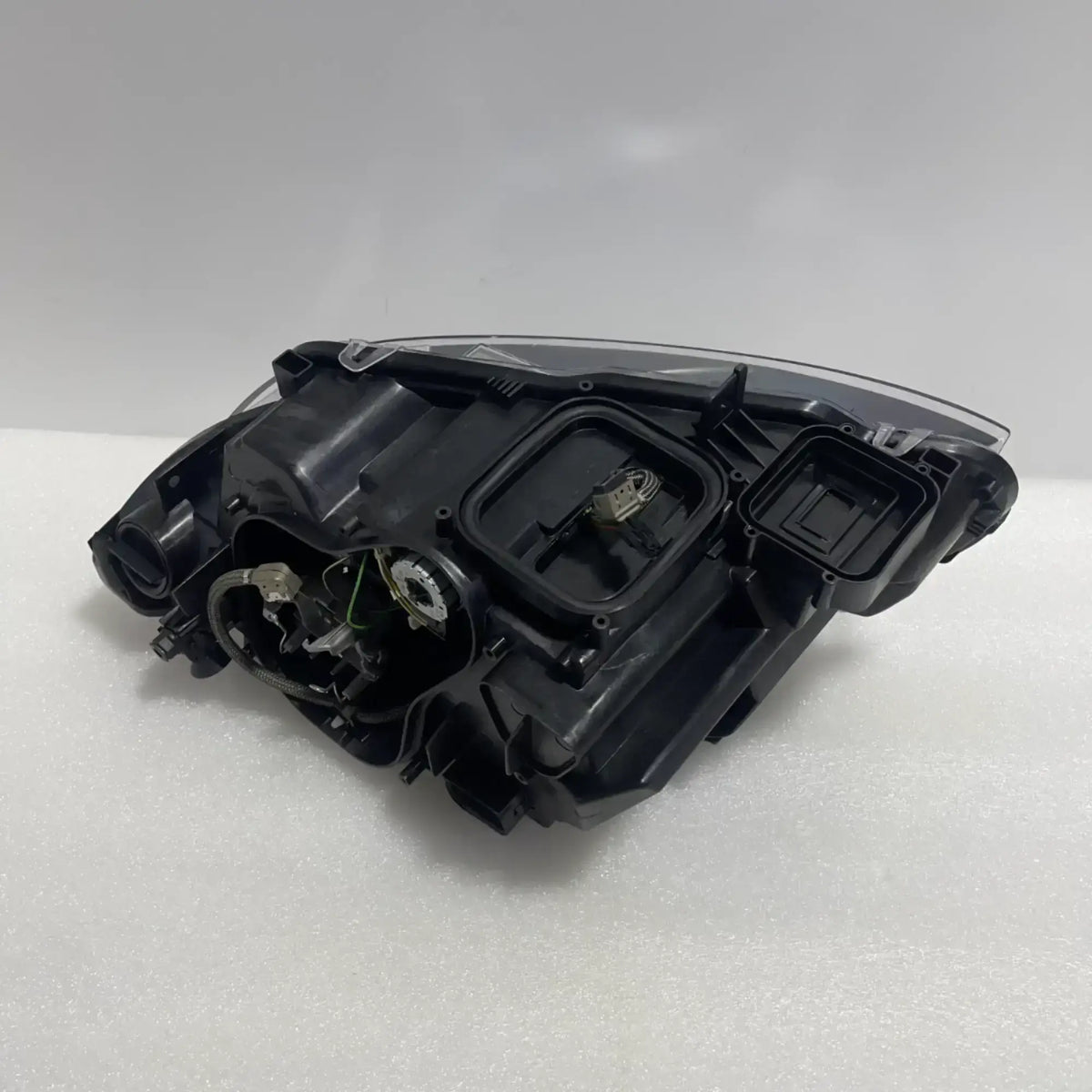 BMW 3er E90 E92 E93 Bi-Xenon LED Scheinwerfer rechts 63117182508