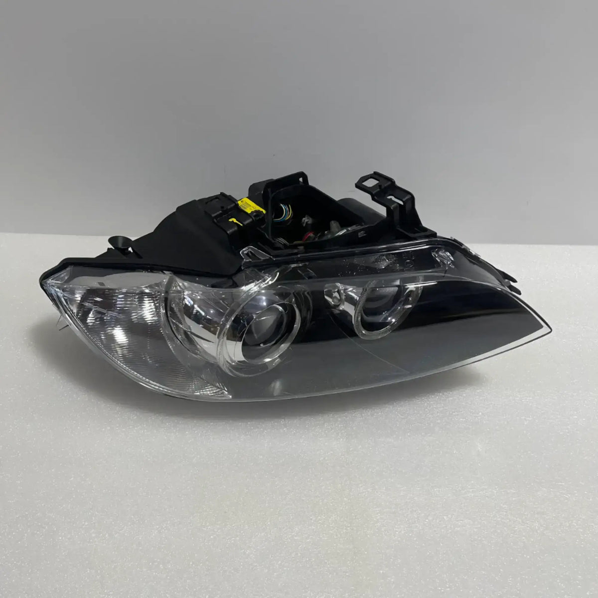 BMW 3er E90 E92 E93 Bi-Xenon LED Scheinwerfer rechts 63117182508
