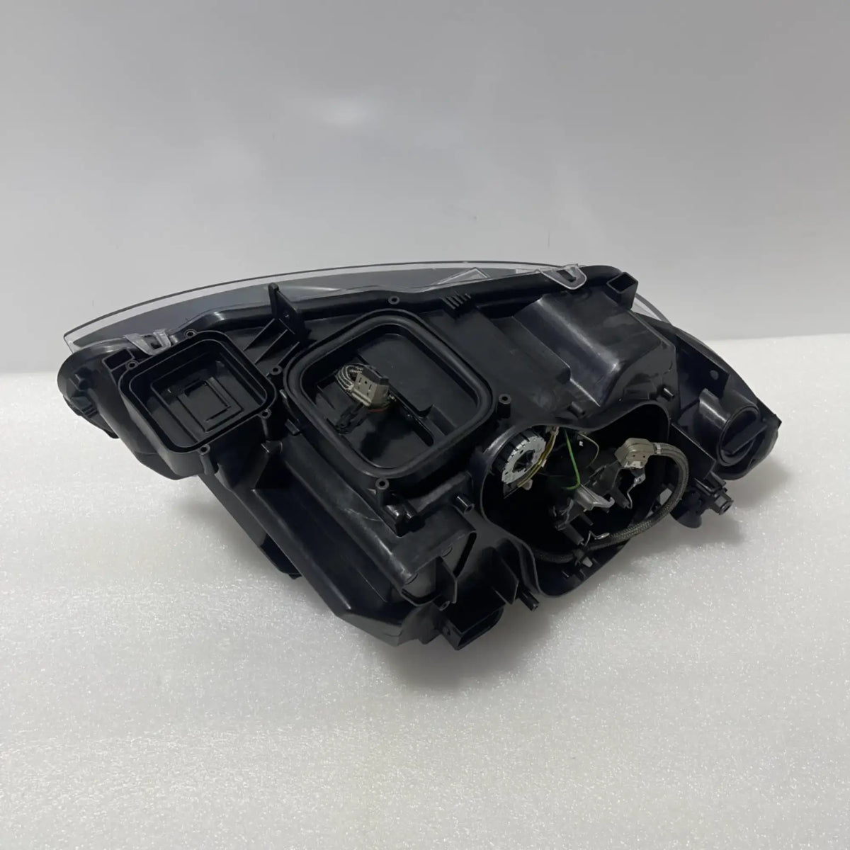 BMW 3er E92 E93 M3 E90 E92 E93 Bi-Xenon LED Scheinwerfer links 63117182507