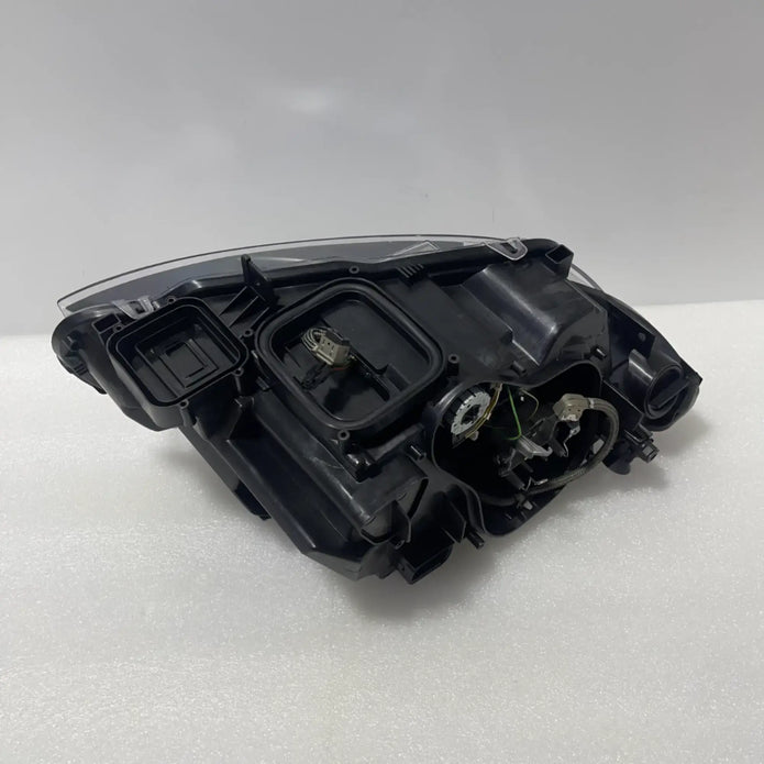 BMW 3er E92 E93 M3 E90 E92 E93 Bi-Xenon LED Scheinwerfer links 63117182507