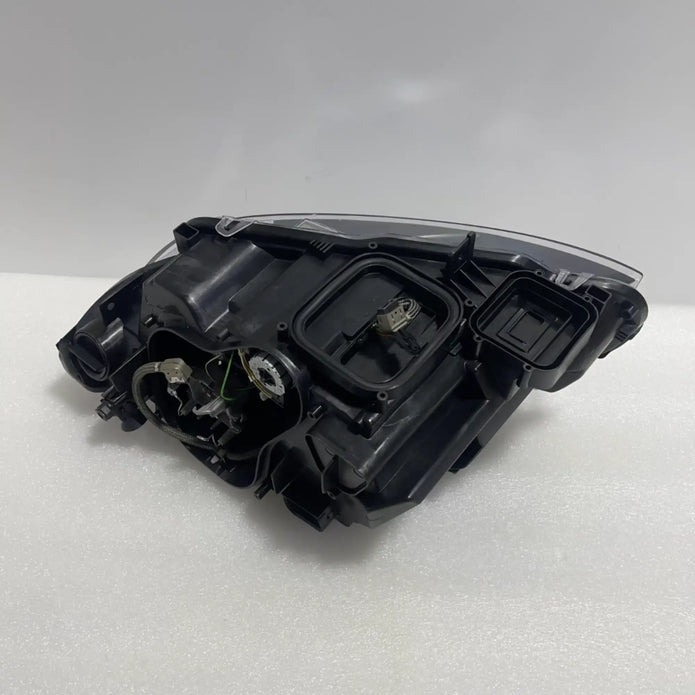 BMW 3er E92 E93 M3 E90 E92 E93 Bi-Xenon LED Scheinwerfer rechts 63117182508