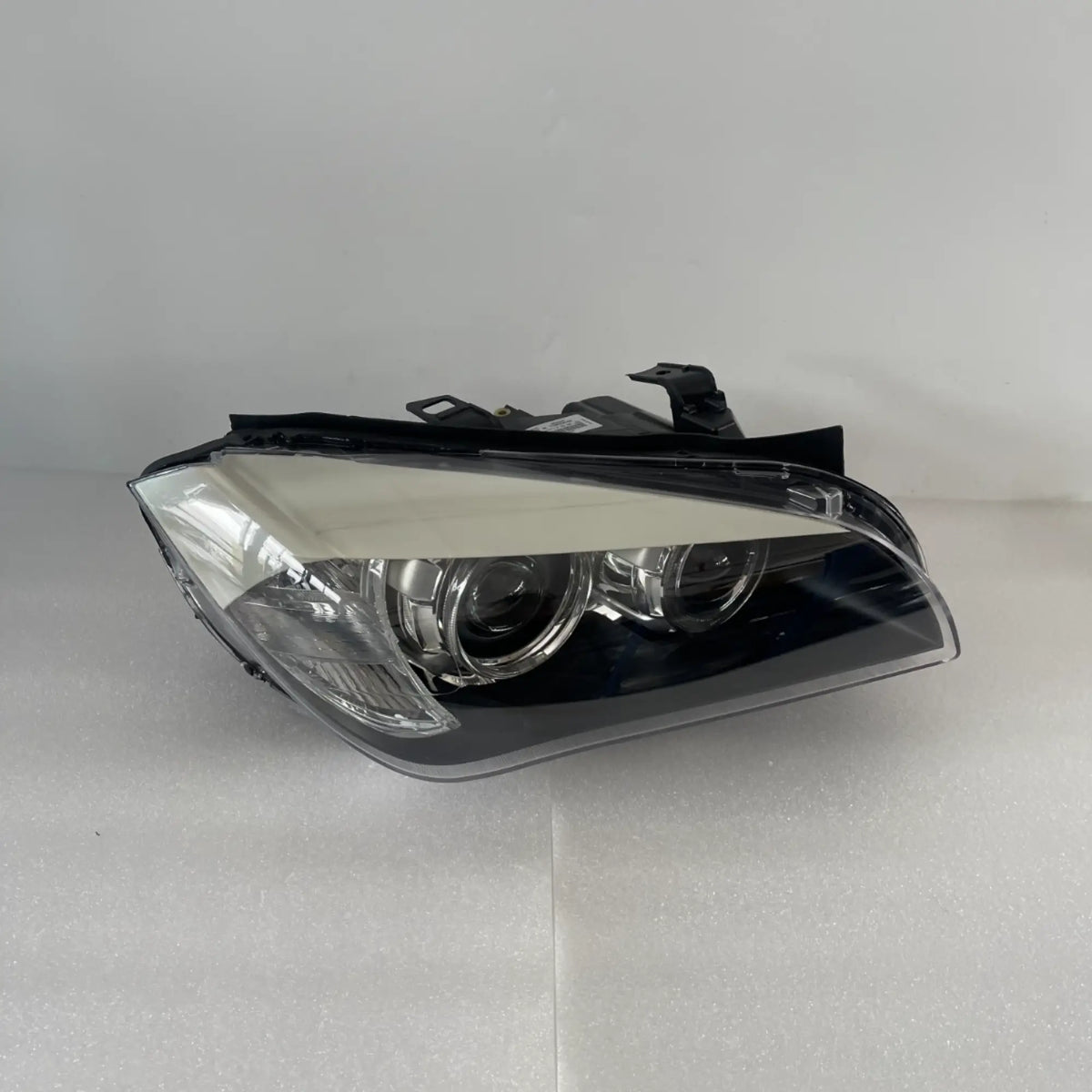 BMW X1 E84 Bi-Xenon Scheinwerfer rechts 63112993492